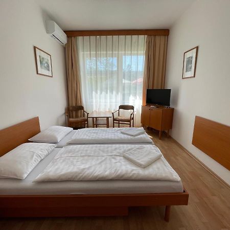 Hello Balcsi Apartmanhaz Tihany Exterior photo